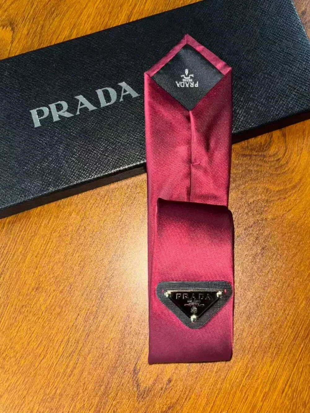 🚀 Prada Red Tie Unisex Gift Box Included (Fast Shipping)